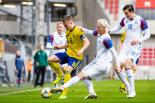 Mattias Svanberg of Sweden against Kolbeinn Finnsson and