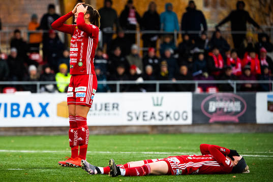 Piteås Nina Jakobsson och Cecilia Edlund deppar