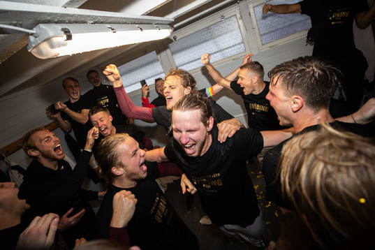 Qvidings spelare jublar
