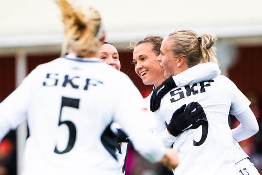 Göteborgs Julia Zigiotti Olme jublar