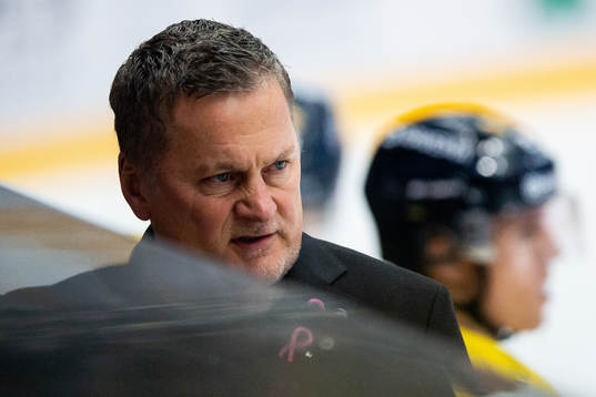 s tränare Stephan Lundh deppar