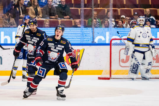 Linköpings Olle Lycksell jublar