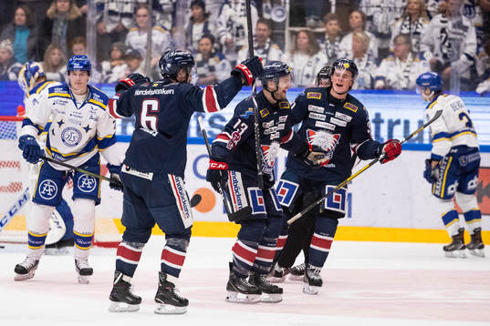 Linköpings Andrew Gordon jublar