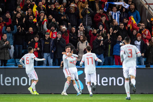 Saul Niguez and Jesus Navas of Spain celebrates