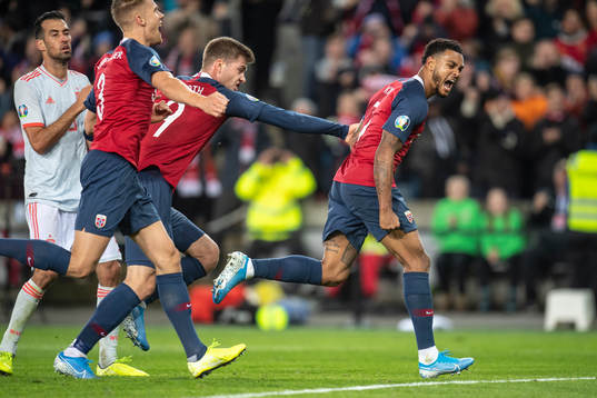 Joshua King of Norway celebrate