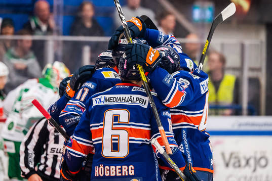 Växjös spelare jublar