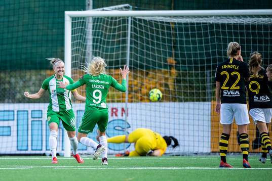 Hammarbys Emma Jansson jublar