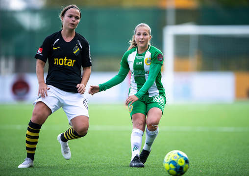 s Johanna Lindell och Hammarbys Felicia Saving