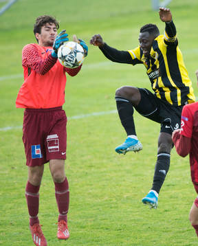 IFK Hässleholms Mike Andrews i matchen i division 2 mellan