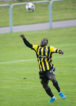 IFK Hässleholms Mike Andrews i matchen i division 2 mellan