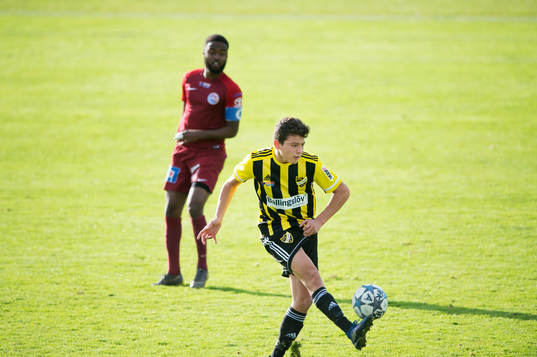 IFK Hässleholms Isak Orajärvi i matchen i division 2
