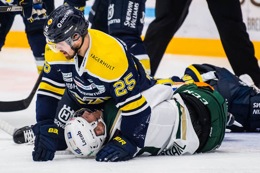s Axel Holmström och Färjestads Gustav Rydahl