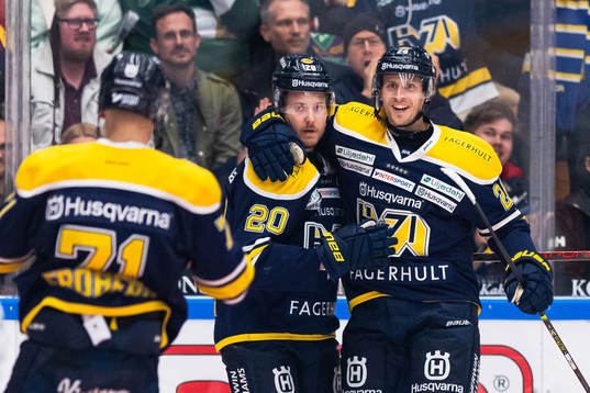 s Linus Sandin jublar med Alexander Bergström