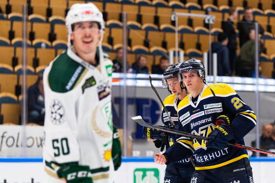 s Christoffer Törngren och Johannes Kinnvall deppar