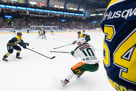 s Johan Johnsson och Färjestads Marcus Nilsson