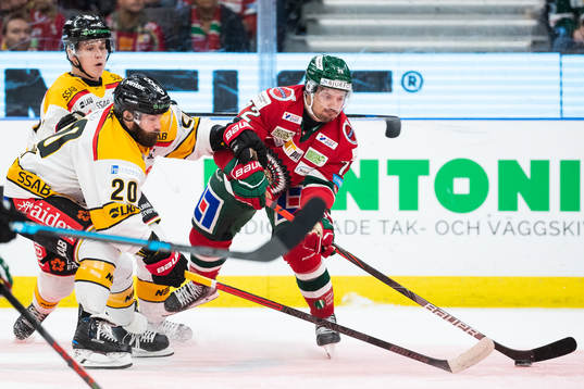 Luleås Jack Connolly och Frölundas Patrik Carlsson