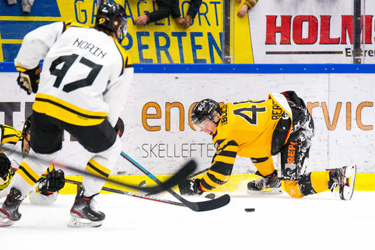 Skellefteås Jonatan Berggren gör illa axeln