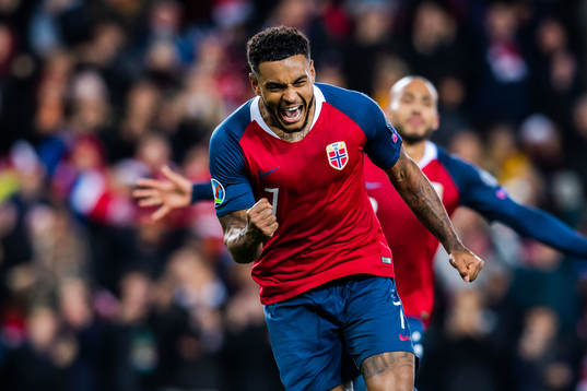 Bläddra bland fler bilder av Football, UEFA Euro Qualifier, Norway - Spain