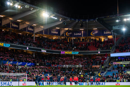 Players of Norway celebrate