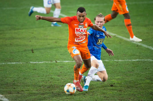Kristianstads Yusuf Sulaiman i matchen i division 1 mellan