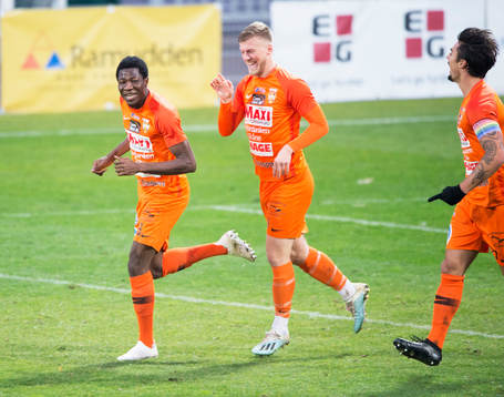 Kristianstads Hassan Lawrence i matchen i division 1 mellan