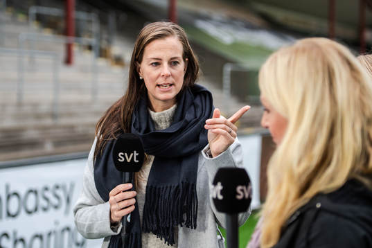 Före detta Rosengårds spelaren Lotta Schelin i SVTs studio