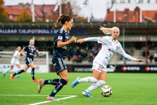 Rosengårds Sofie Svava och Linköpings Anna Oscarsson