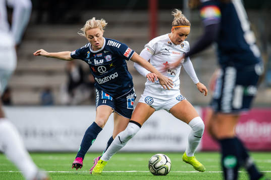 Linköpings Mimmi Larsson och Rosengårds Sanne Troelsgaard