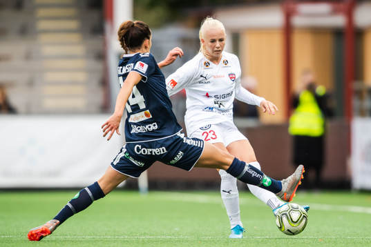 Rosengårds Sofie Svava och Linköpings Anna Oscarsson