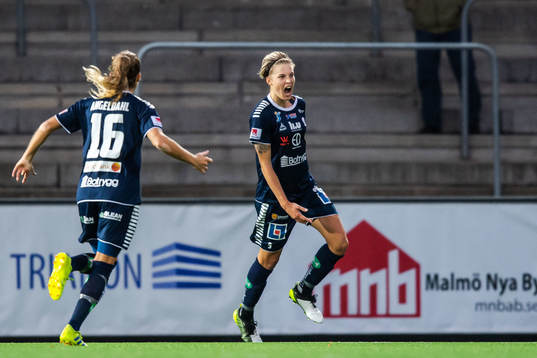 Linköpings Lina Hurtig jublar