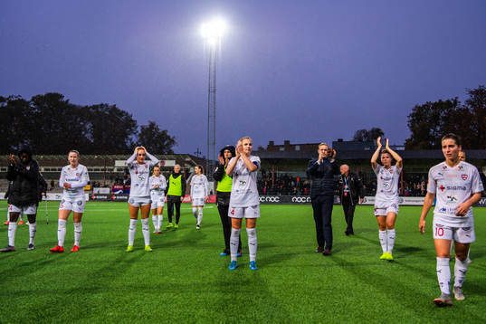 Rosengårds spelare tackar publiken