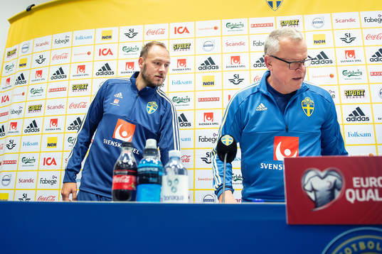 Andreas Granqvist and head coach Janne Andersson of the