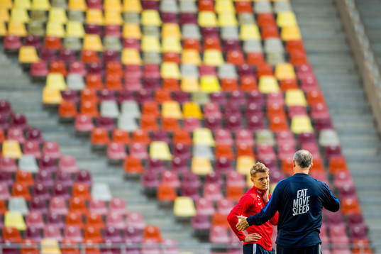 Martin Ødegaard and Lars Lagerbäck, head coach of Norway