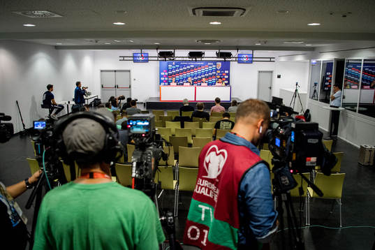 Stefan Johansen, Lars Lagerbäck, head coach of Norway, and