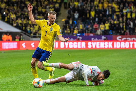 Sebastian Larsson of Sweden and Dani Ceballos of Spain