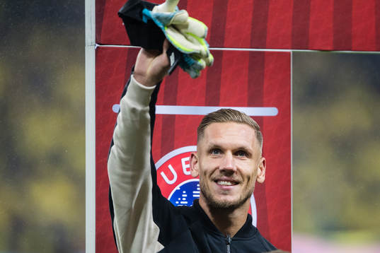 Goalkeeper Robin Olsen of Sweden ahead ofthe UEFA Euro