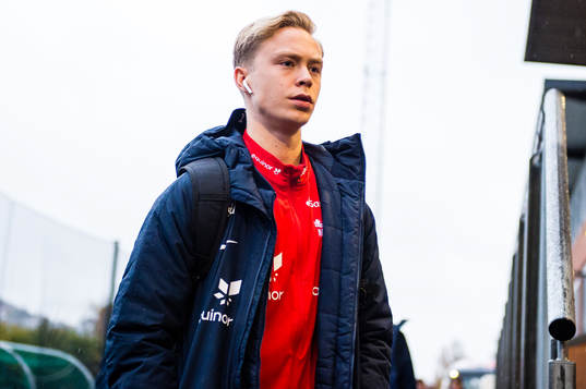 Ola Brynhildsen of Norway arrives