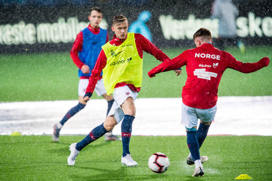 Birk Risa of Norwayduring warm-up
