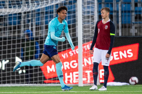 Calvin Stengs of Netherlands celebrates