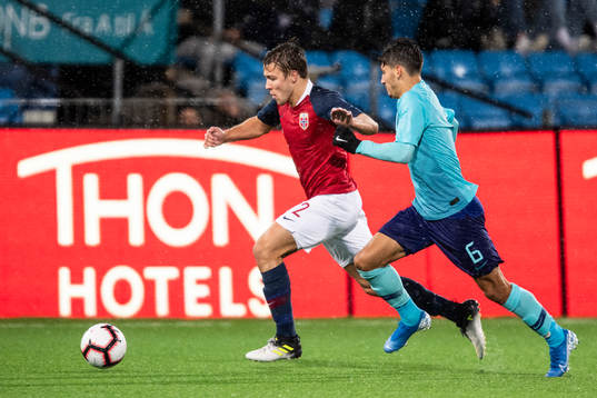 Fredrik Bjørkan of Norway and Ludovit Reis of Netherlands