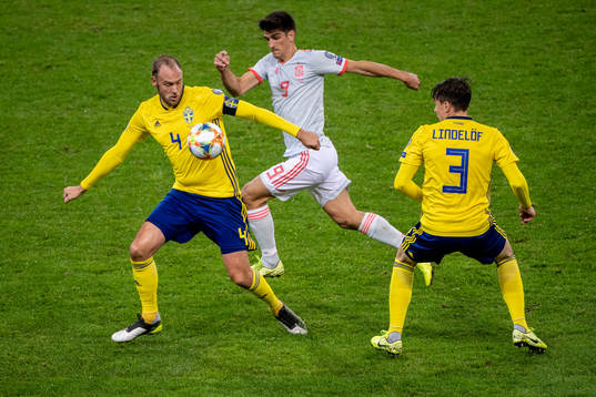 Andreas Granqvist, Victor Nilsson Lindelöf of Sweden and