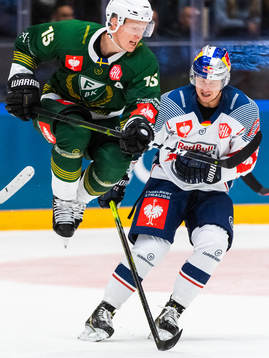 Gustav Rydahl of Färjestad and Emil Quaas of Red Bull
