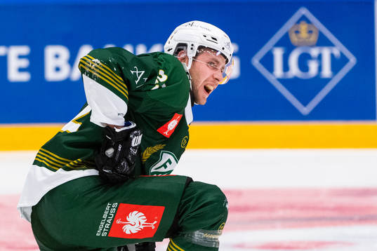 Per Åslund of Färjestad looks dejected