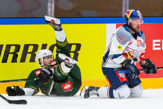 Michael Lindqvist of Färjestad and Maximilian Kastner of