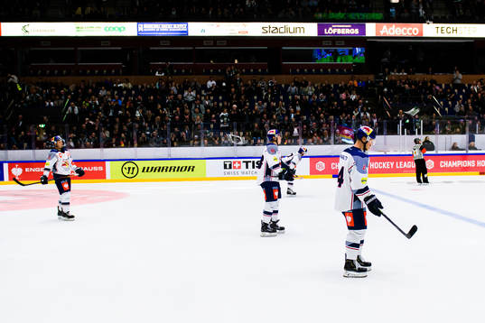 Players of Red Bull Munich looks dejected