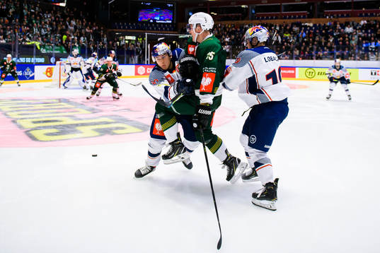 Luca Zitterbart of Red Bull Munich, Gustav Rydahl of