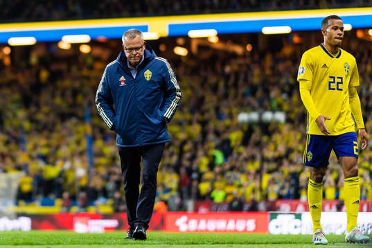 Janne Andersson, head coach as Robin Quaison of Sweden is