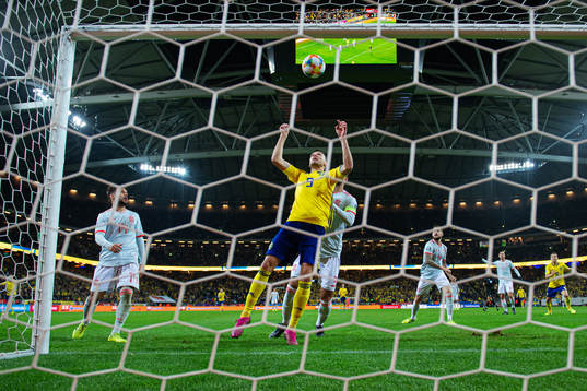 Marcus Berg of Sweden scores 1-0