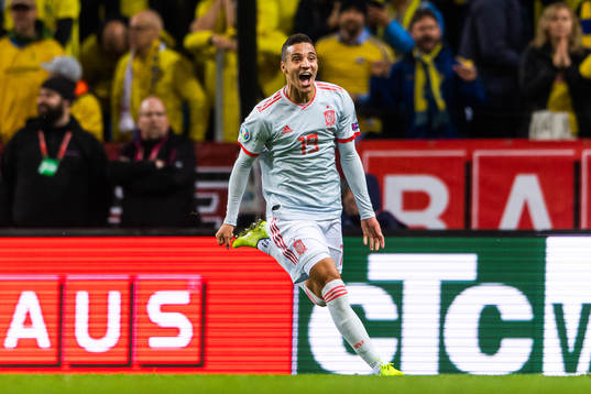 Rodrigo of Spain celebrates