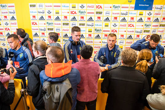 Robin Quaison, Mikael Lustig , Sebastian Larsson and Marcus